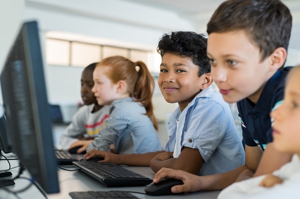 In our coding bootcamp, your child will learn coding in project-based courses