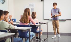 Why Students Should Develop Public Speaking Skills