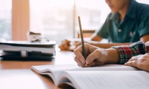 How High School Students Can Prepare for College Writing